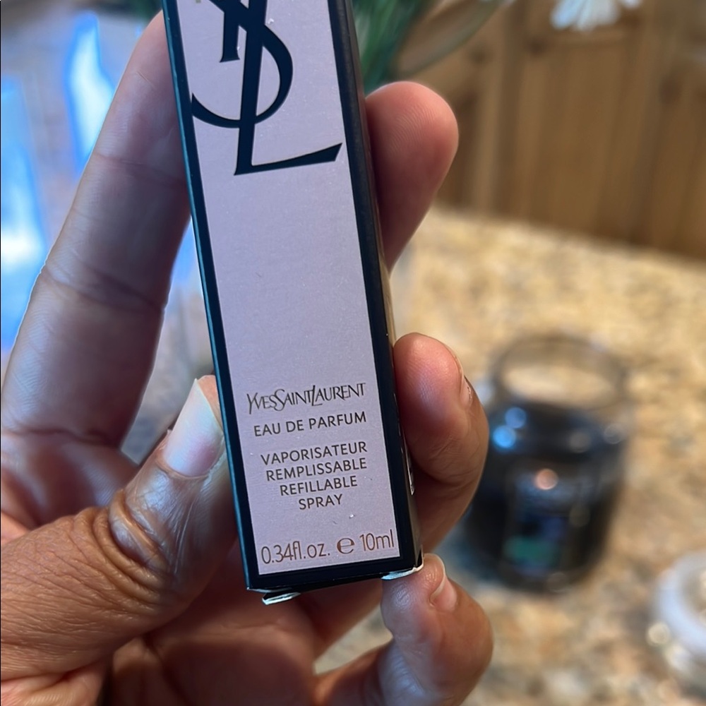 Yves Saint Laurent Paris Eau de Parfum travel spray - Picture 3 of 5